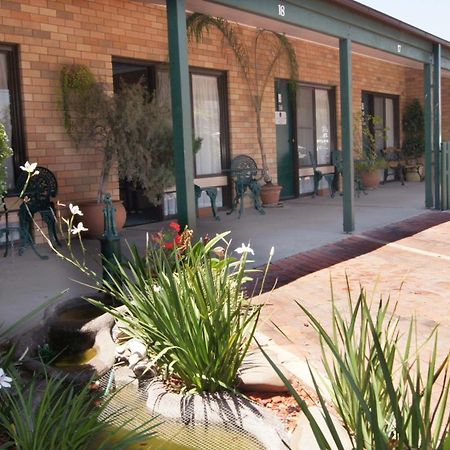 Ningana Motel Mudgee Bagian luar foto
