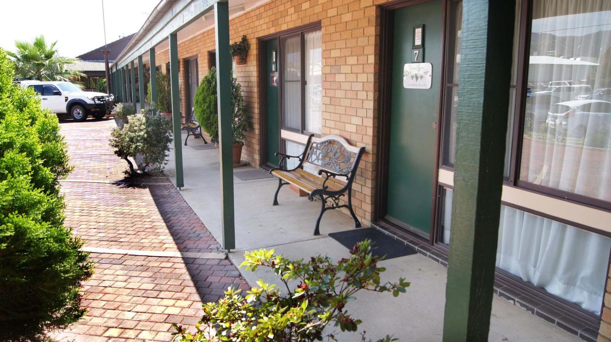 Ningana Motel Mudgee Bagian luar foto