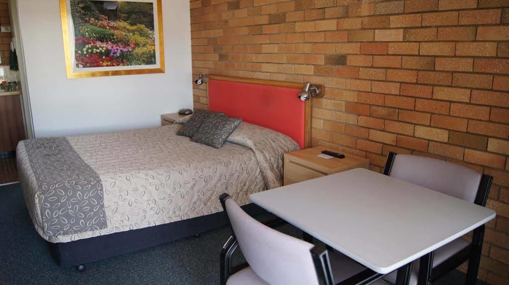 Ningana Motel Mudgee Bagian luar foto